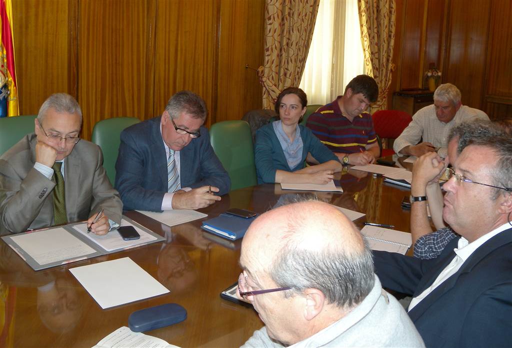 Foto 4 de la reunión de la mesa territorial de Teruel
